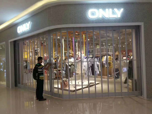 ?水晶折疊門安裝