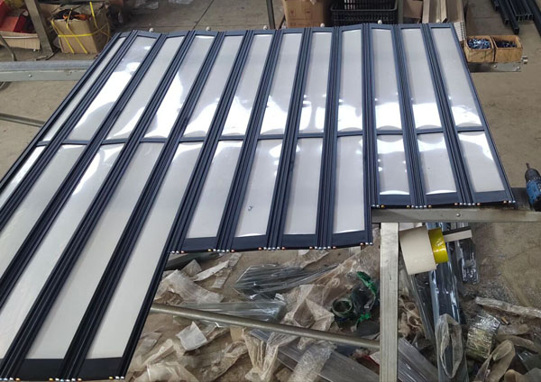 水晶折疊門生產廠家環境